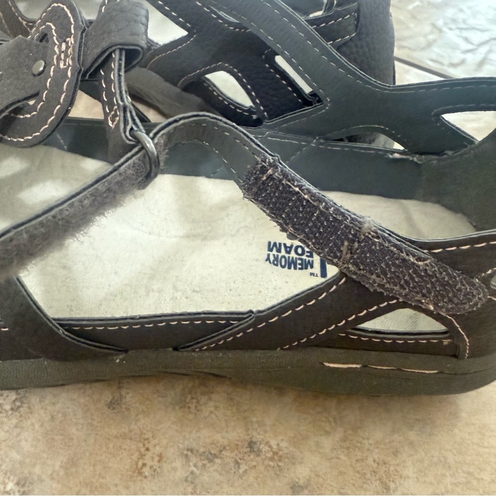 JBU Memory Foam Cutout Sandal Shoes with Buckle BY Jambu Size 7M - Picture 8 of 10